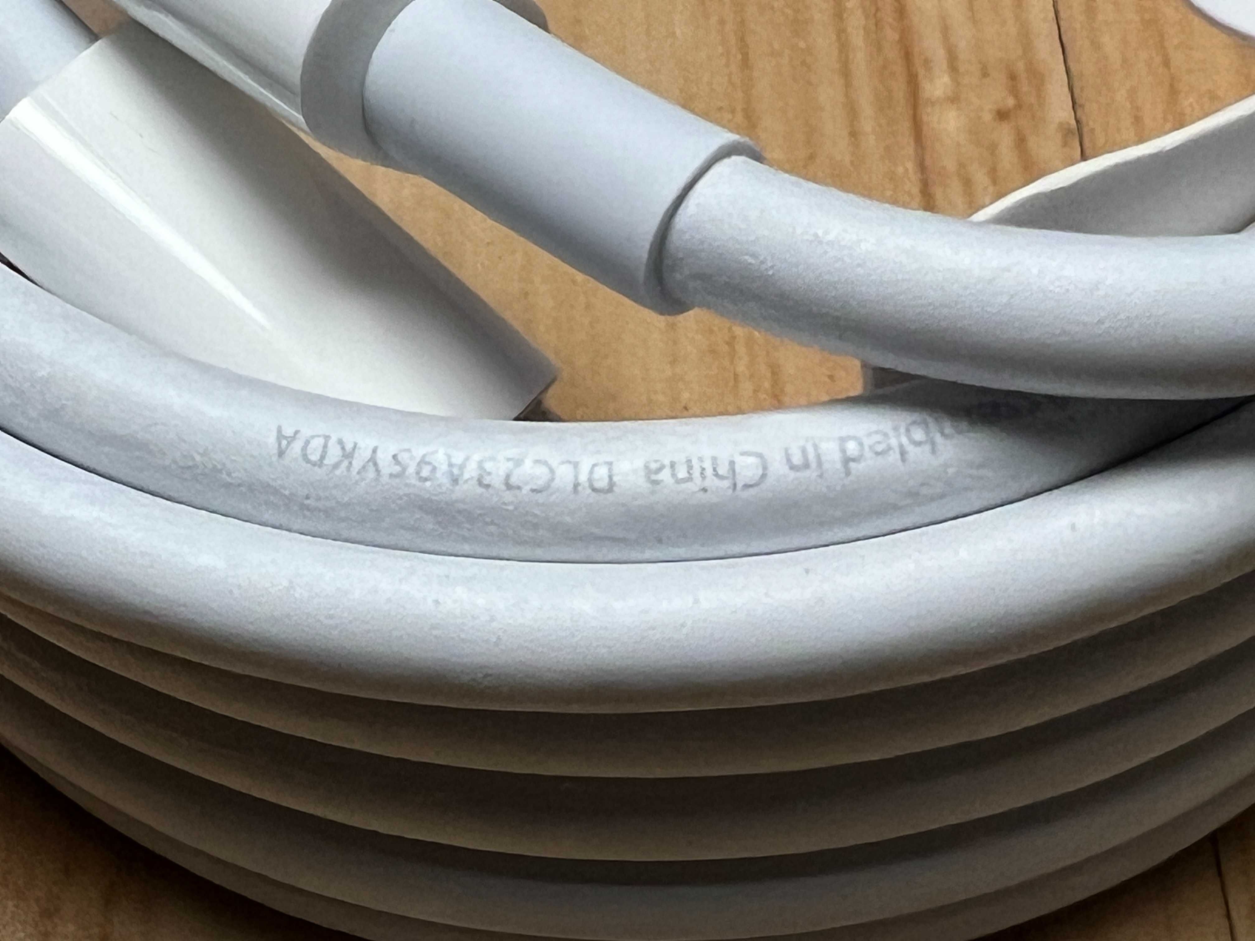 Оригінальний кабель Apple USB-C Cable 2m MLL82 MacBook A1739, опт