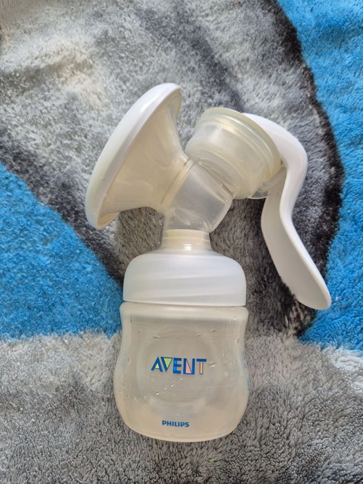 Laktator ręczny avent