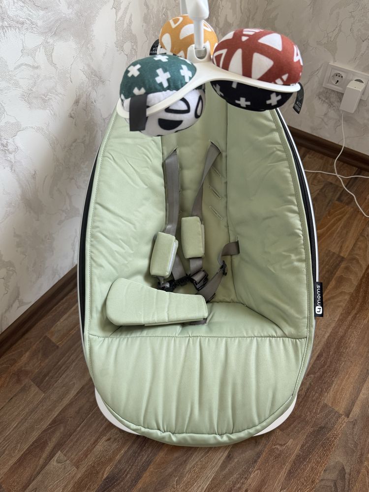 Заколисуючий центр 4moms mamaRoo 5.0