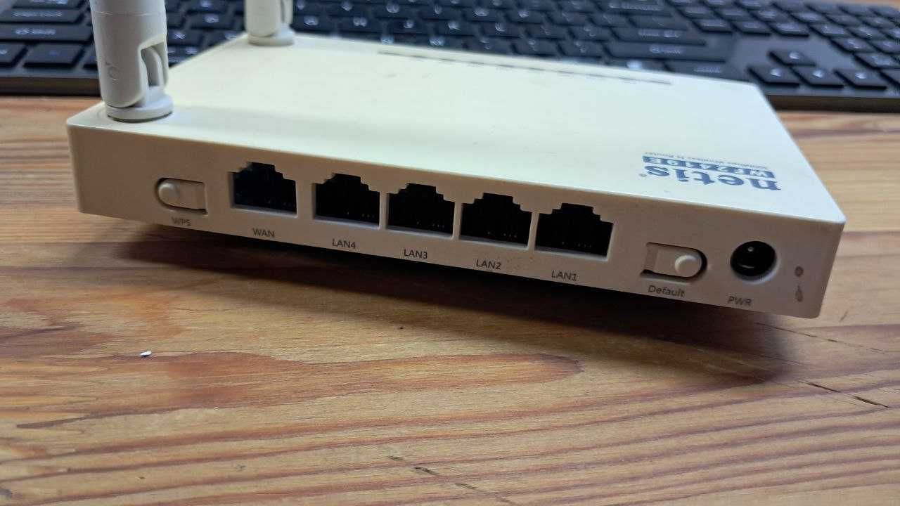 Роутер Netis WF2419E