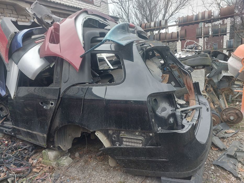 Продам задню частину VOLKSWAGEN PASSAT B6