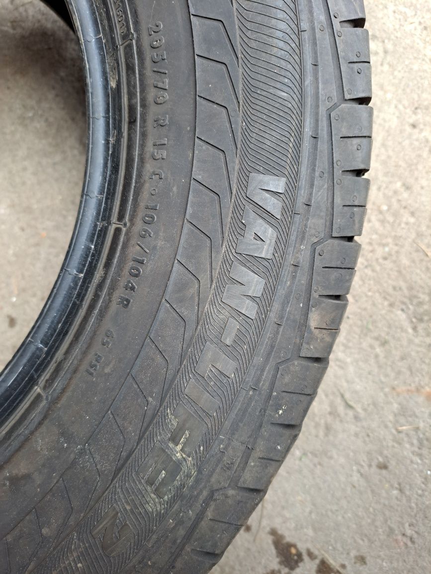 Opony 205/70R15C Semperit letnie