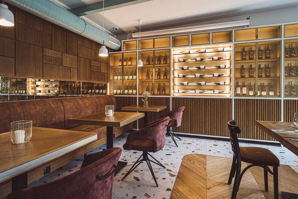 REGAŁ NA WINO/ regał do restauracji - producent mebli HoReCa