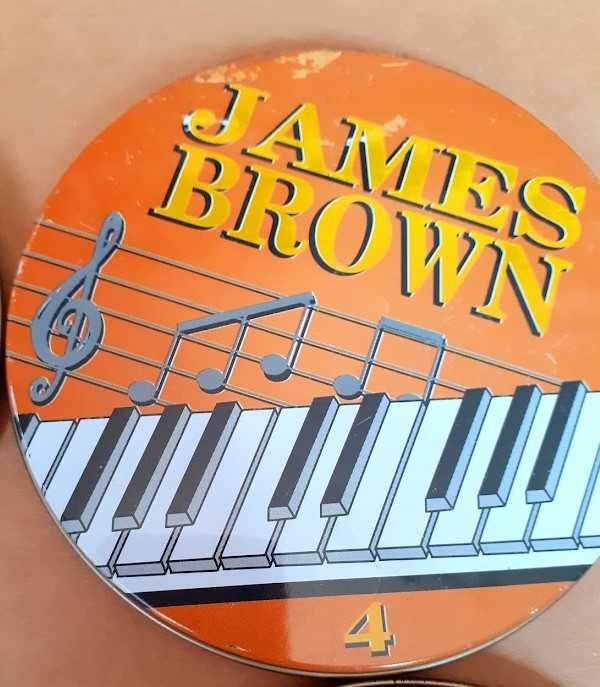 Coleção de Cd´s em caixas metal.