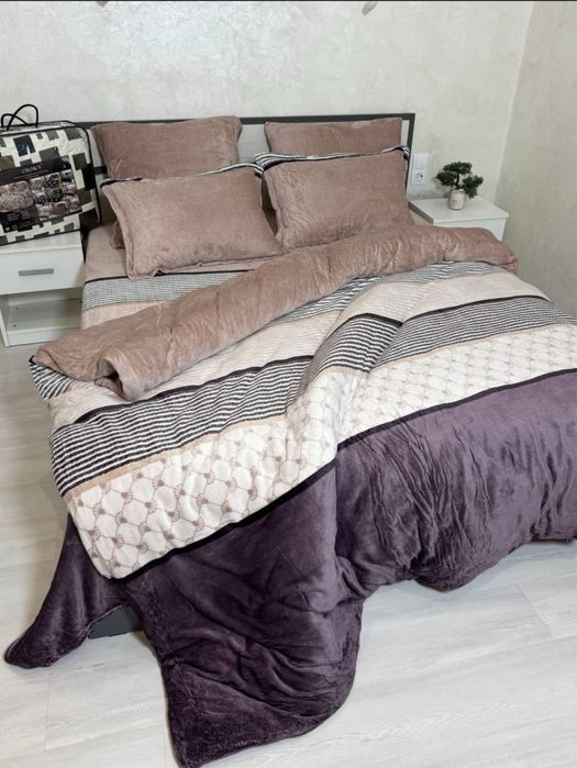 Велюрова постільна білизна Євро розмір з 4 наволочками