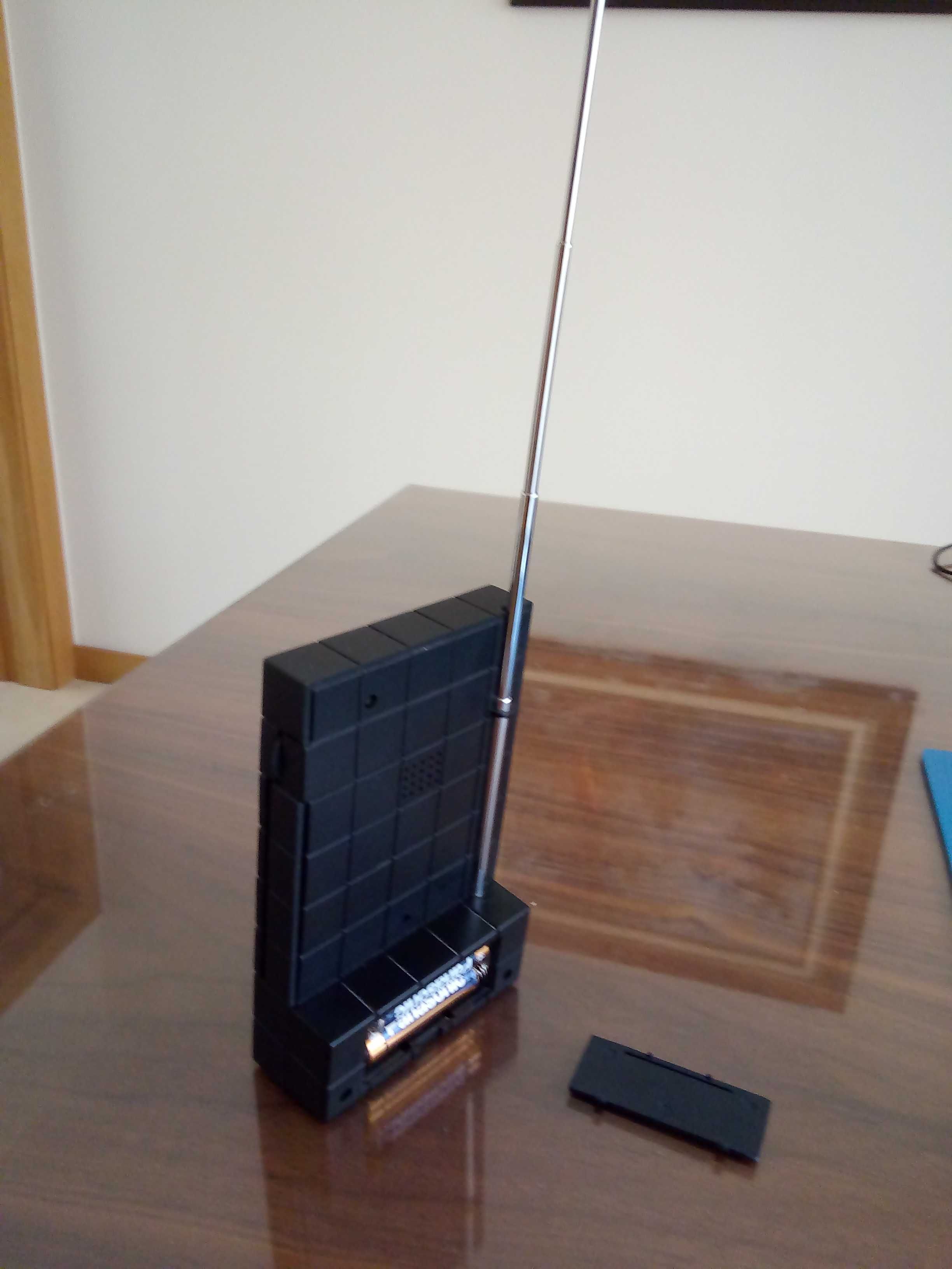 Rádio Mini Portátil