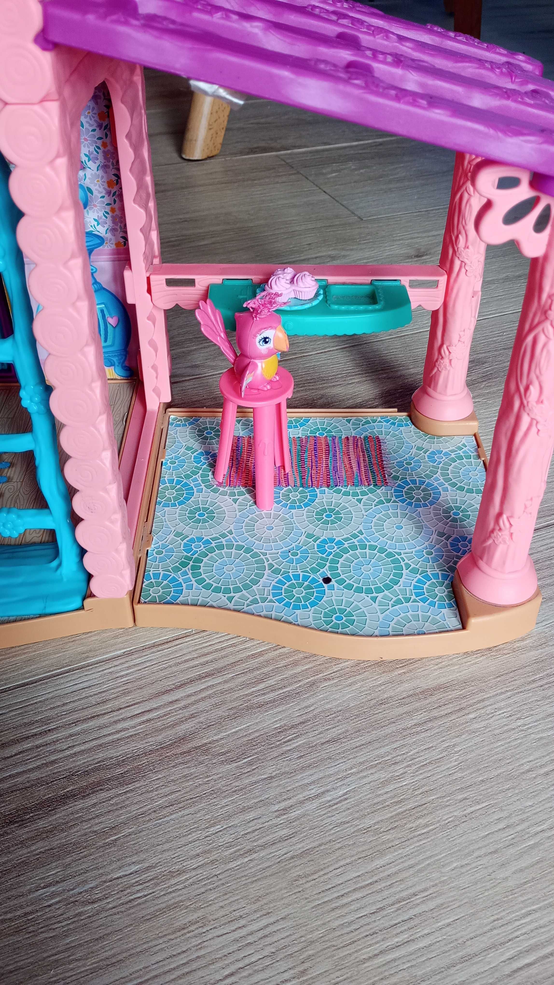 Domek Enchantimals plus lodziarnia, lalki