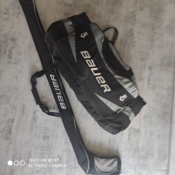 Хоккейная форма Bauer.