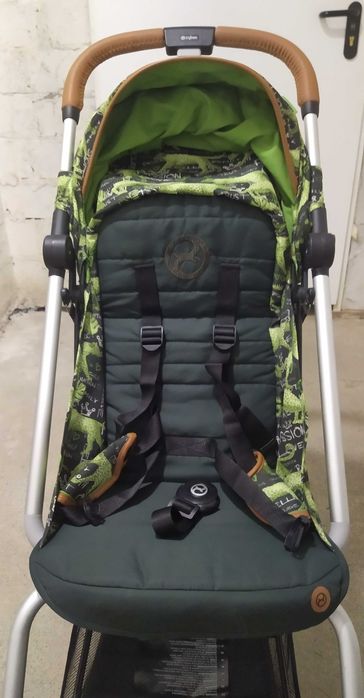 Ultralekki i ergonomiczny wózek spacerowy Cybex Eezy S Twist.