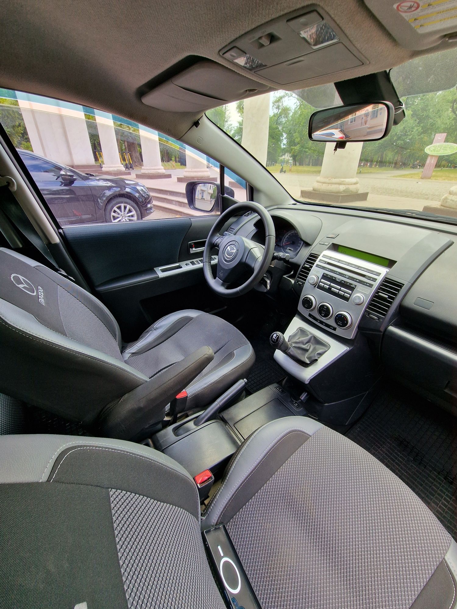 Срочно Mazda 5 Мазда 5 Минивен 7мест