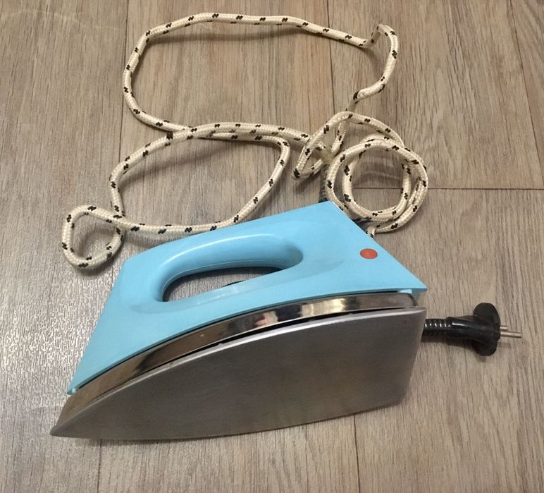 Утюг состояние новый