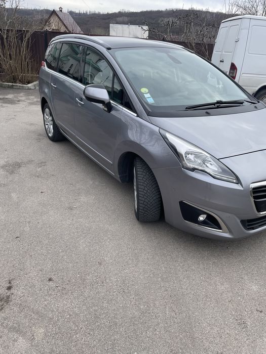 Peugeot 5008 пежо
