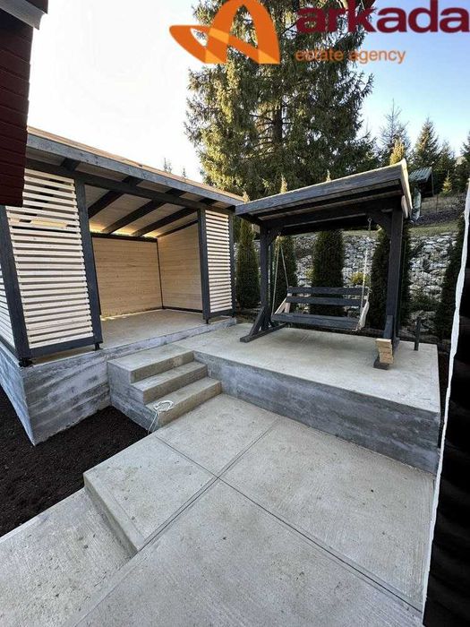 Карпати / Яблуниця 
Продаж Будинок в лісі
З виглядом на гору Хом'як.