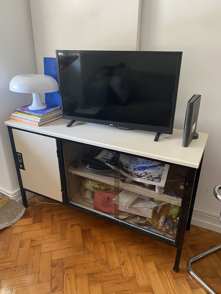 Movel  em metal decorativo ou tv