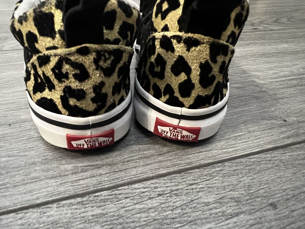 Buty Vans 25 czarny zloty w panterke