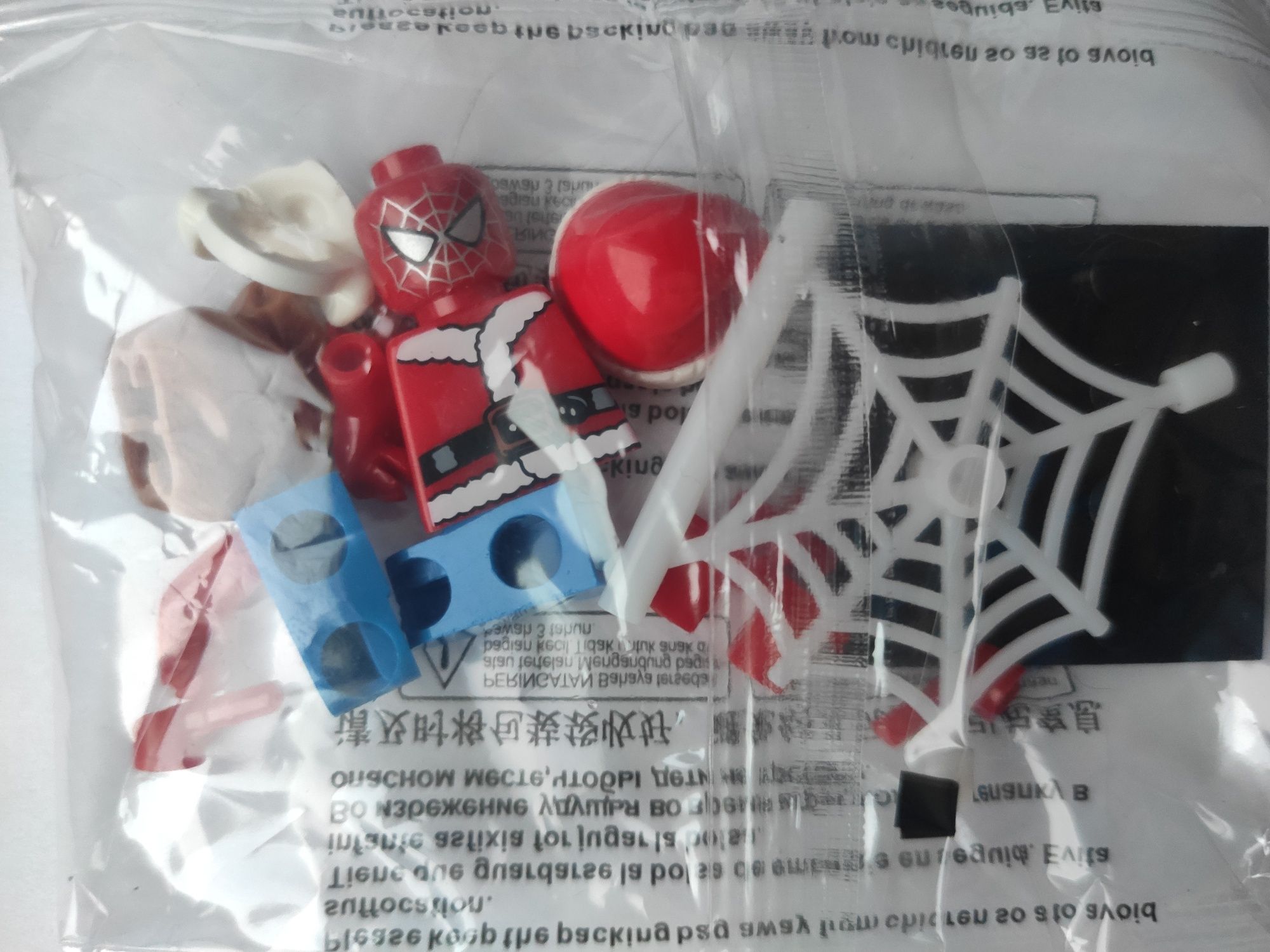 Spiderman Marvel jako Św Mikołaj nowa figurka klocki marki KOPF zabawk