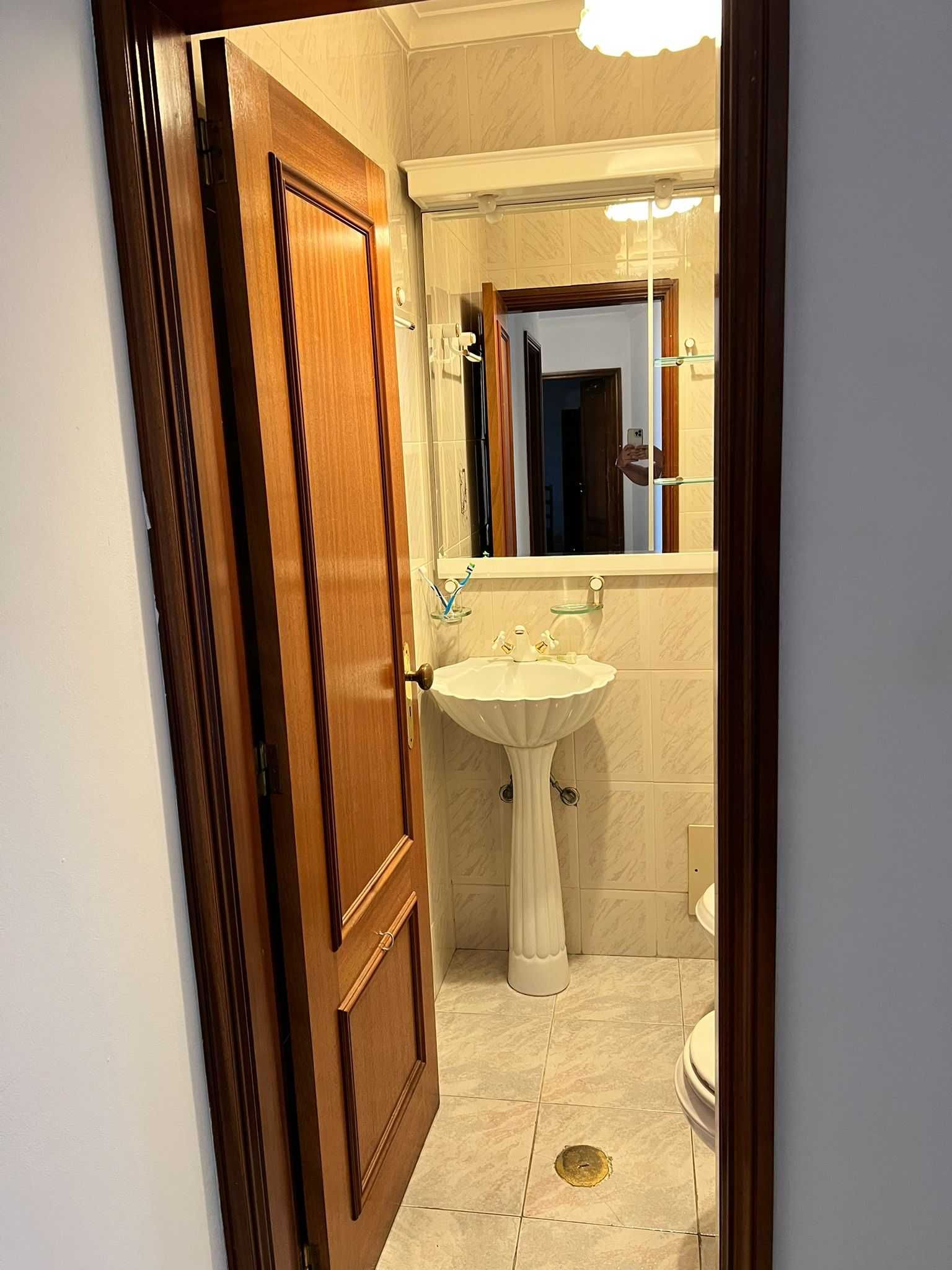 Apartamento T2 em S. João da Madeira (108,5 m2)