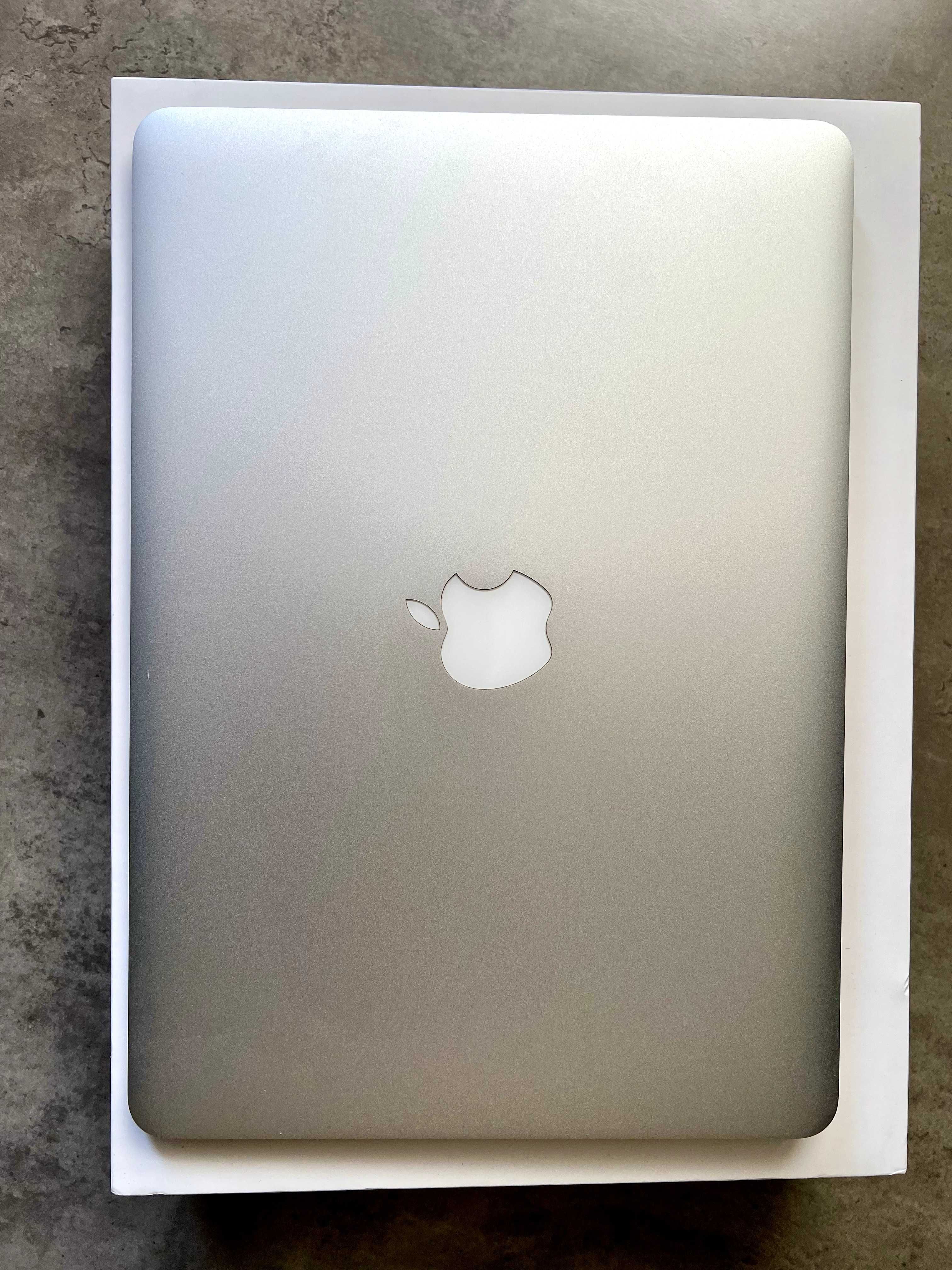 MacBook Air 13,3 (Продаю)