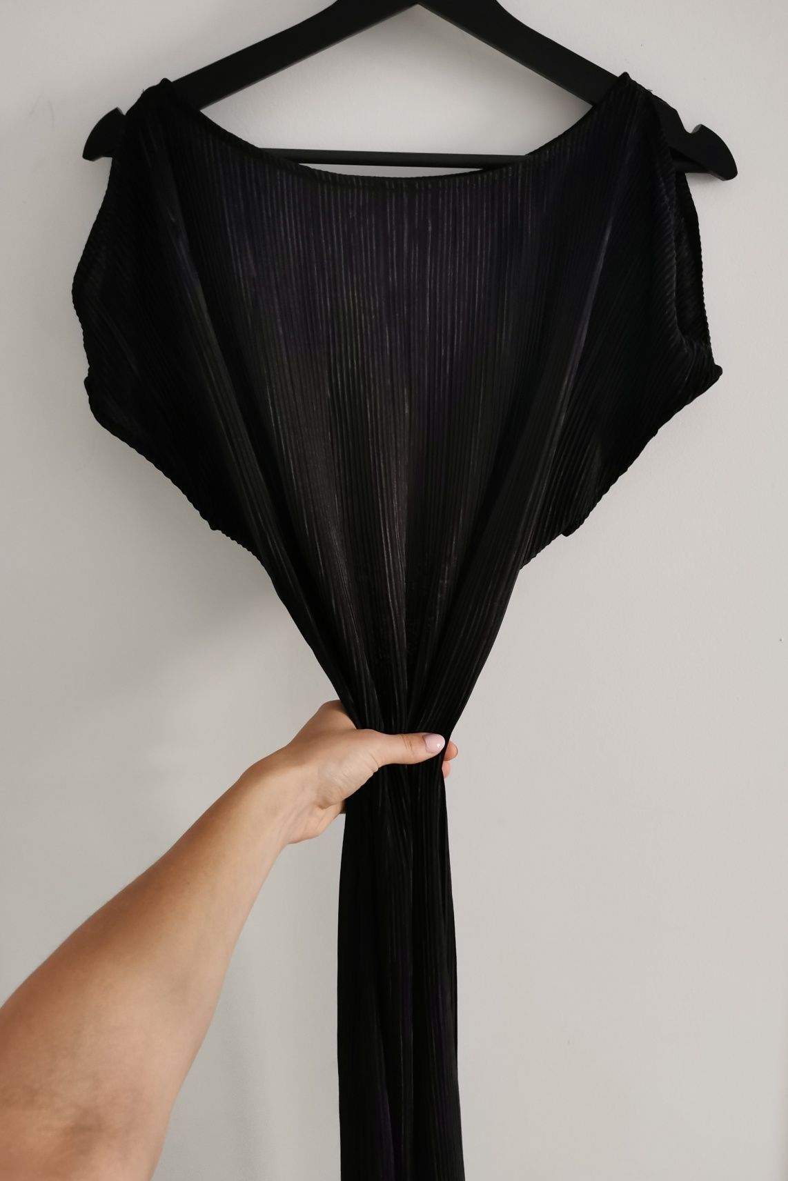 Czarna ołówkowa sukienka Reserved (XS/34) #dopasowana #wygodna
