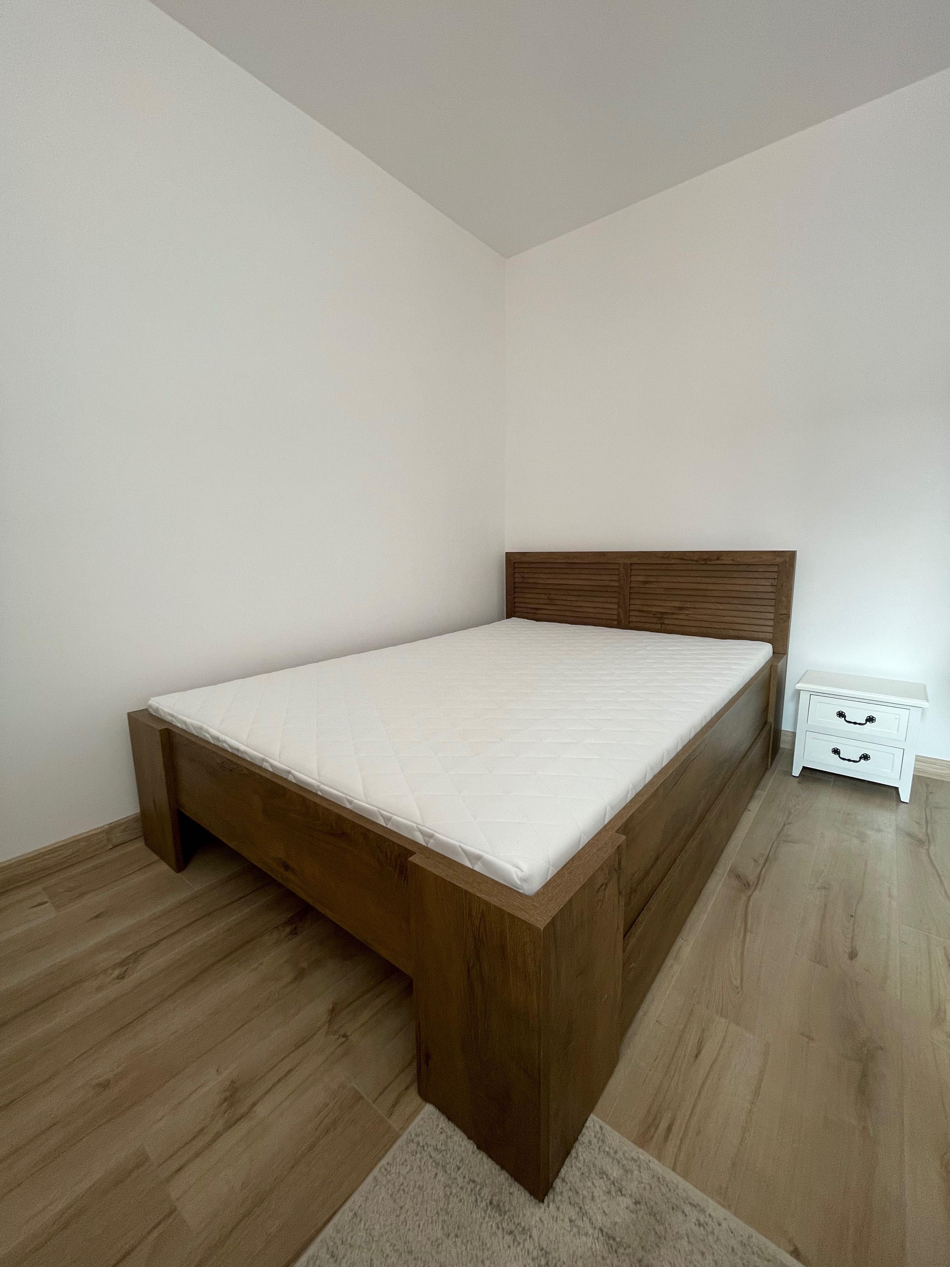 Łóżko dwuosobowe z materacem nowe