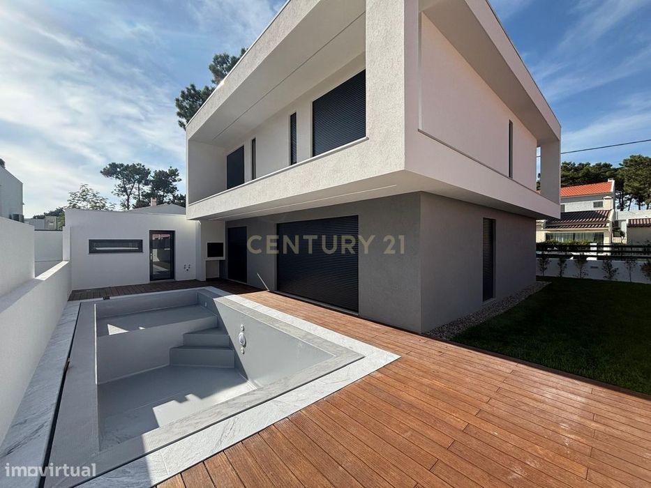 Moradia T4 junto à Herdade da Aroeira com piscina - Pronta a Escritura