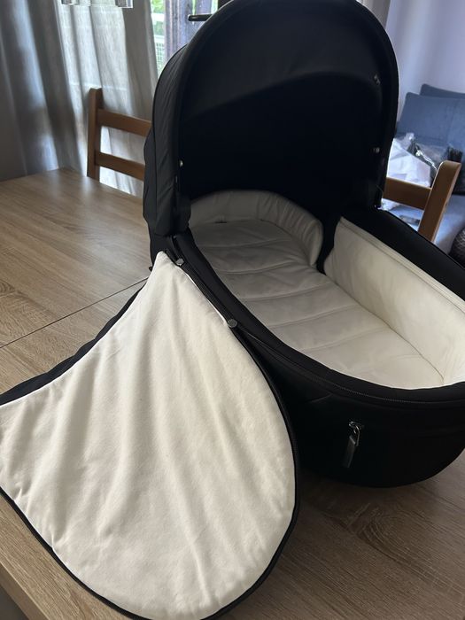 Nowa czarna gondola Cybex Mios Lux