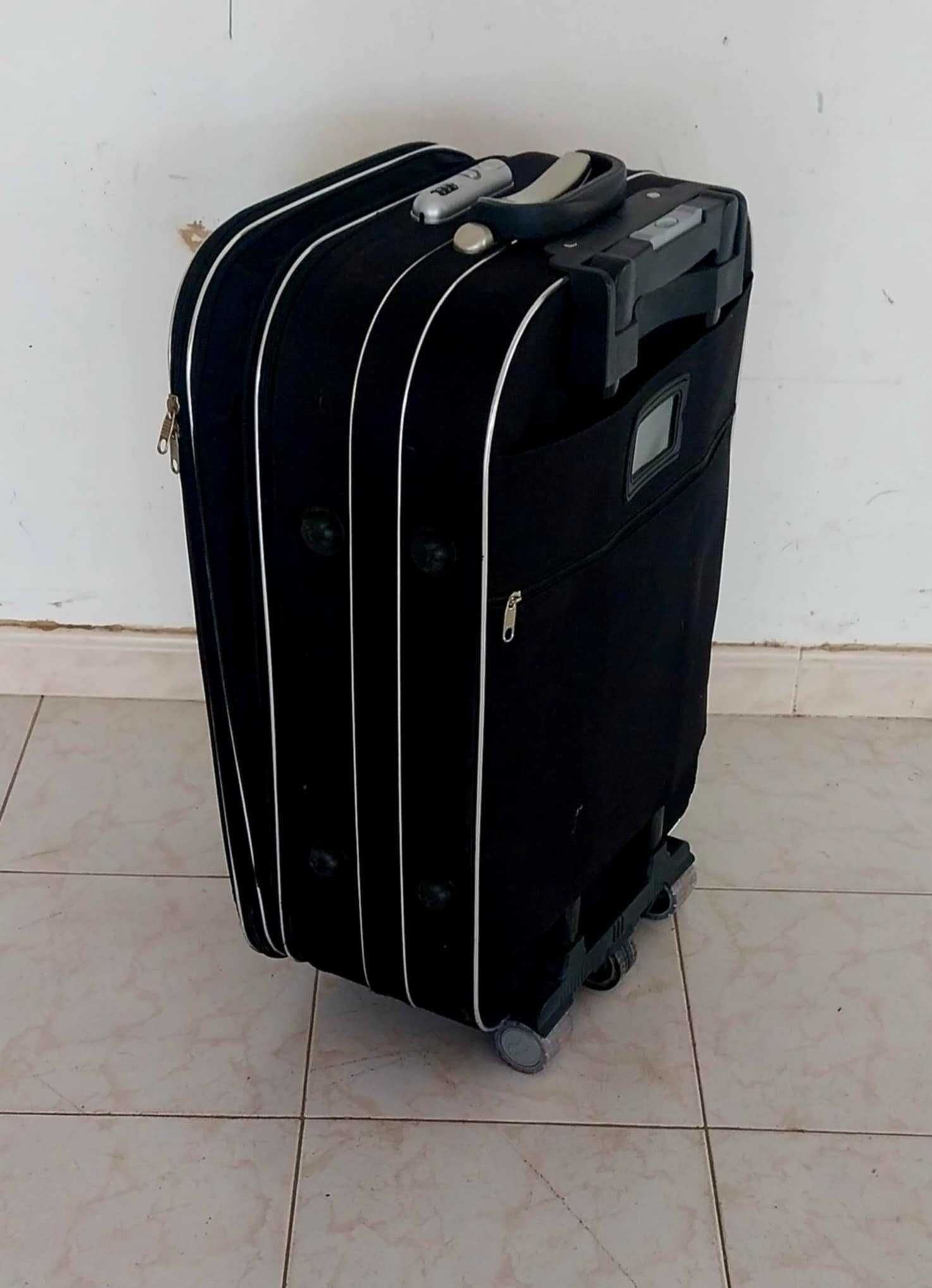 Mala de Viagem tipo Trolley, com Código de Abertura (Louis Kaiser)