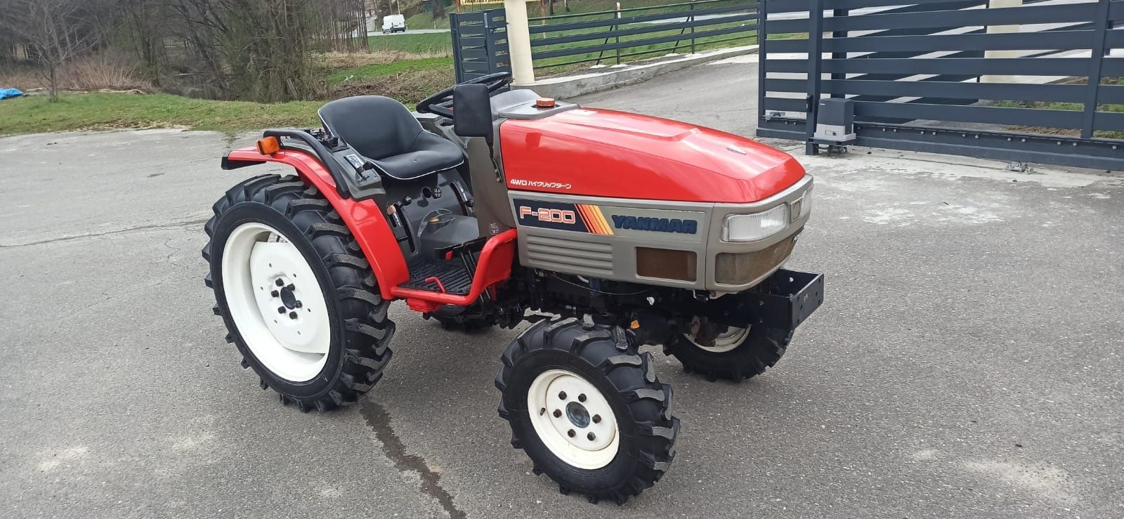 Traktorek japoński yanmar F-200