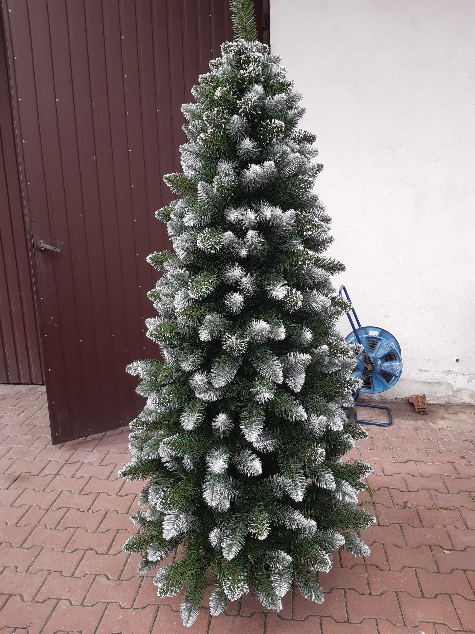 Choinka Sztuczna na stojaku Gęsta 120cm Sosna Diamentowa Producent