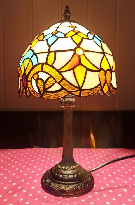 Lampa na biurko w stylu Tiffany witrażowa, ozdobna, nocna