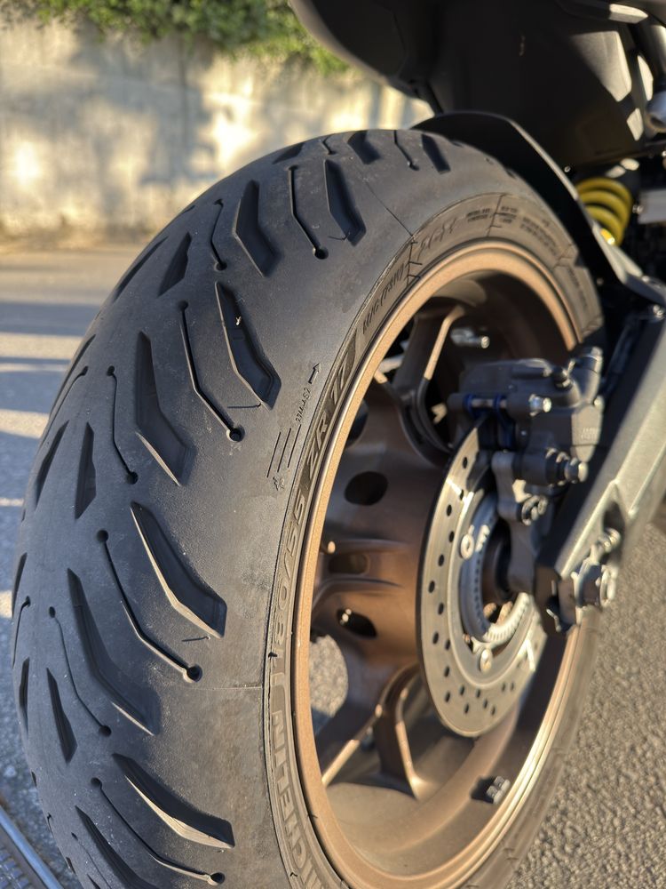 Honda CB 650 R 2020 com revisao completa