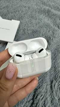 Бездротові навушники Apple AirPods Pro