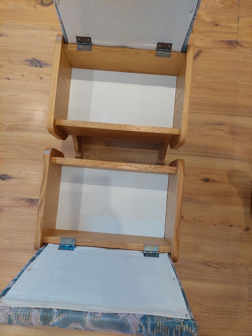 Dwa taborety z obiciem i schowkiem solidne