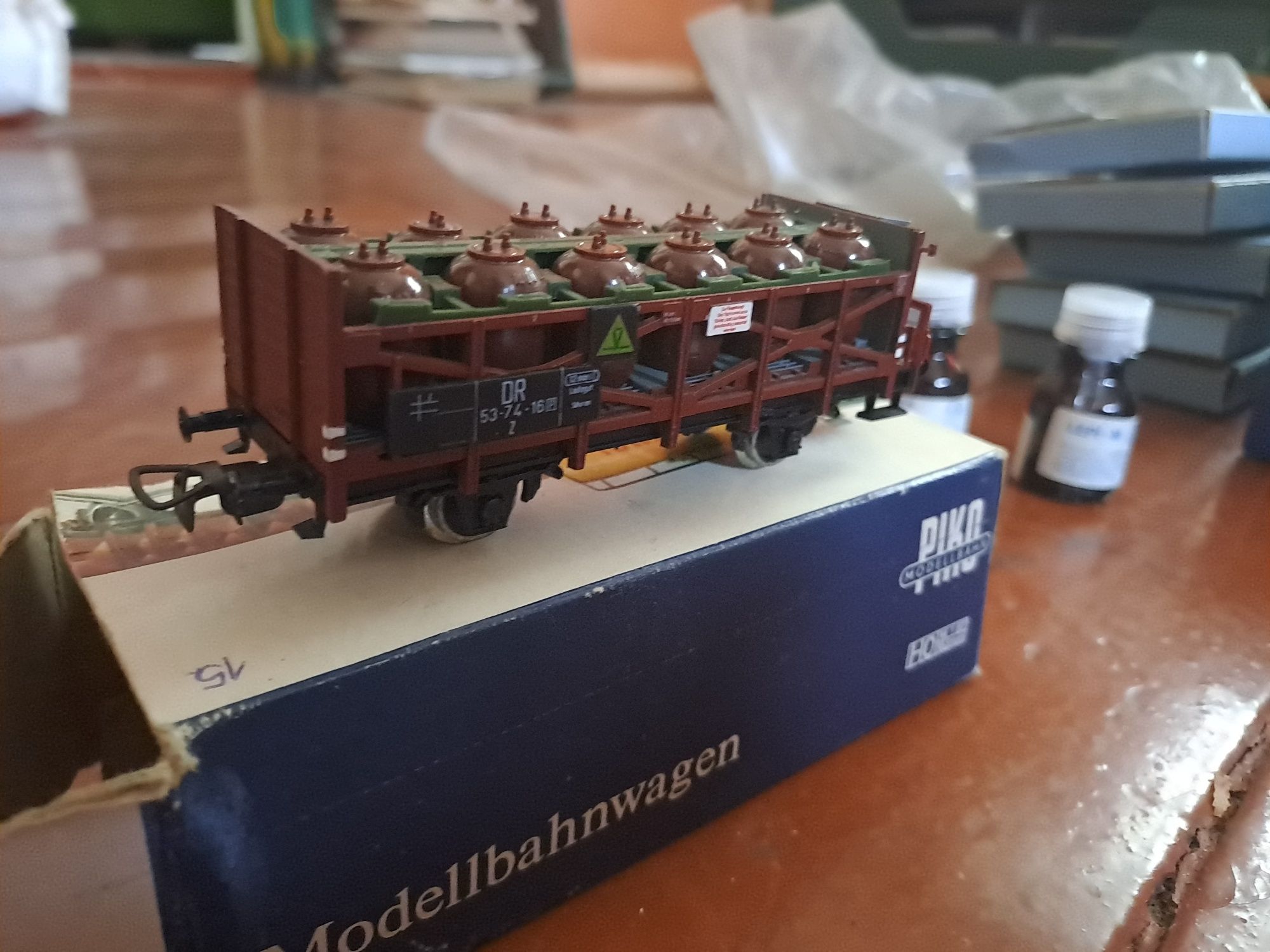 1:87 Wagon do przewozu kwasów DR PIKO 54260