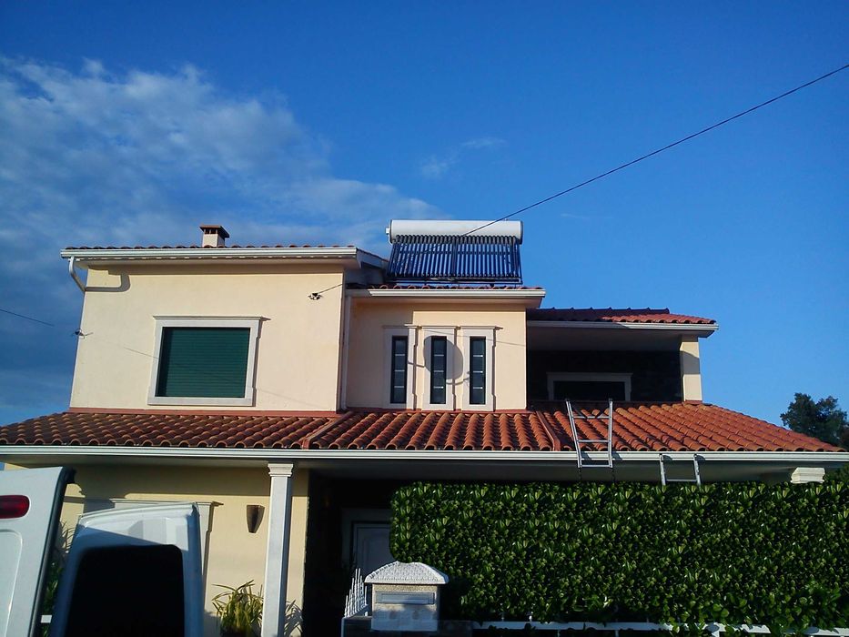 Painel Solar Termossifão 300L em INOX com 30 Tubos Vácuo