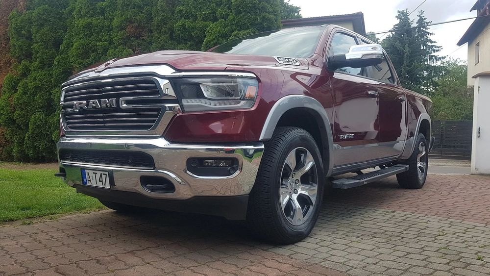 RAM 1500 2019 Laramie Ambiente 4x4