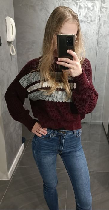 Bordowy sweter Pull&Bear