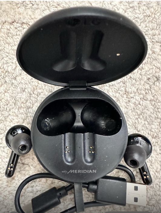 Auriculares Tone Free
