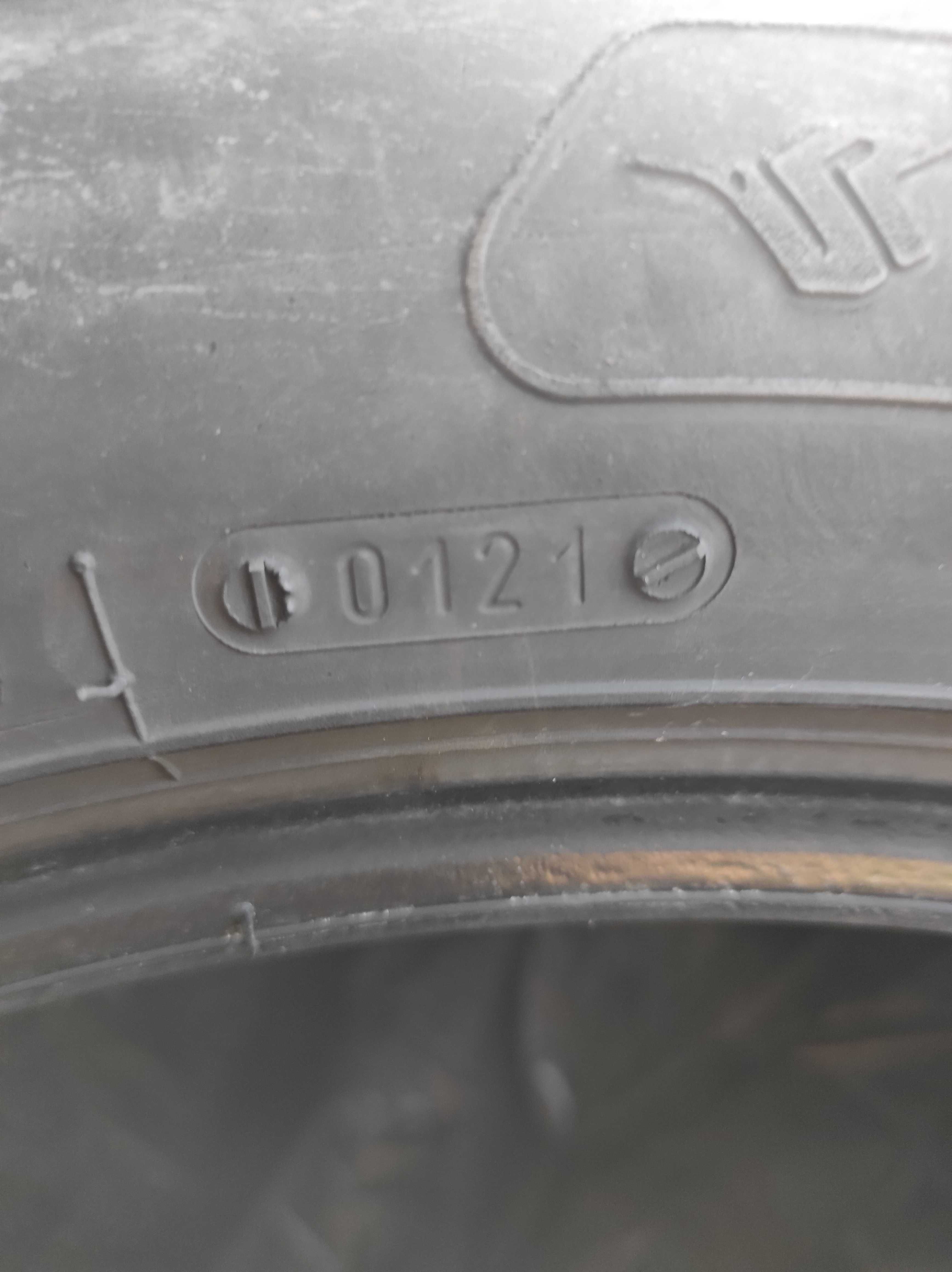 Opony Kormoran UHP 215/55/17R. Komplet Letnie