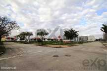 Lote de terreno para construção de moradia de 2 pisos + cave - Entronc
