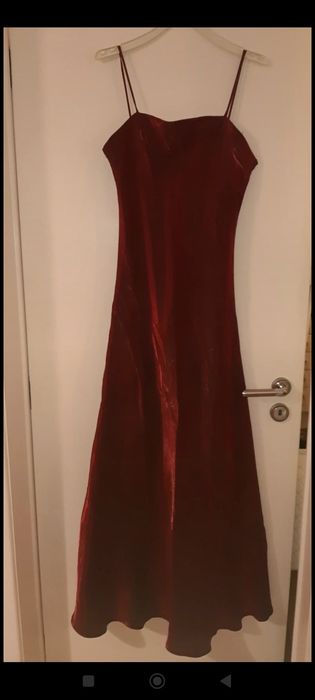 Vestido e echarpe de Gala