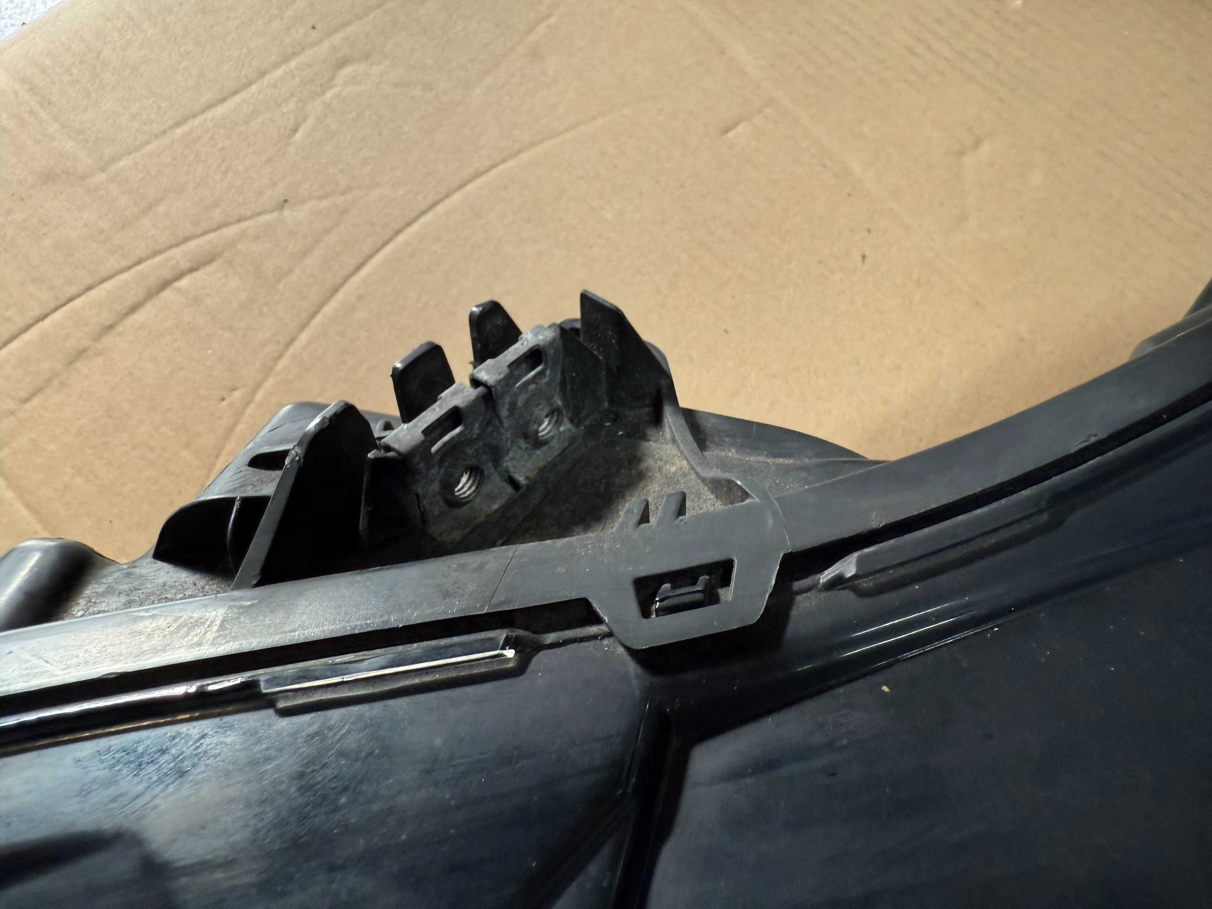 Ford Fusion 2016 USA lampa przednia lewa oryginał