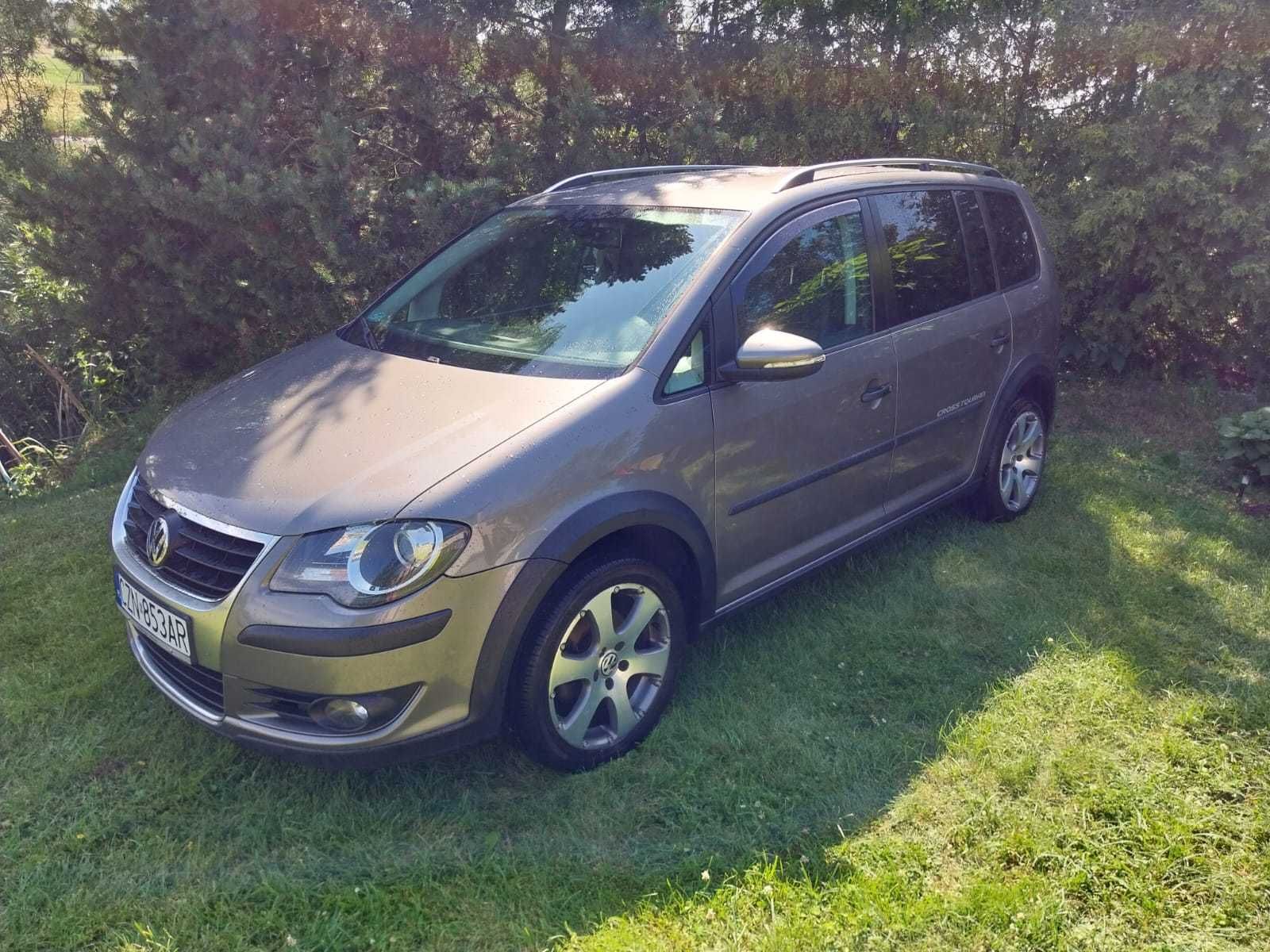 VW Touran Cross TDI