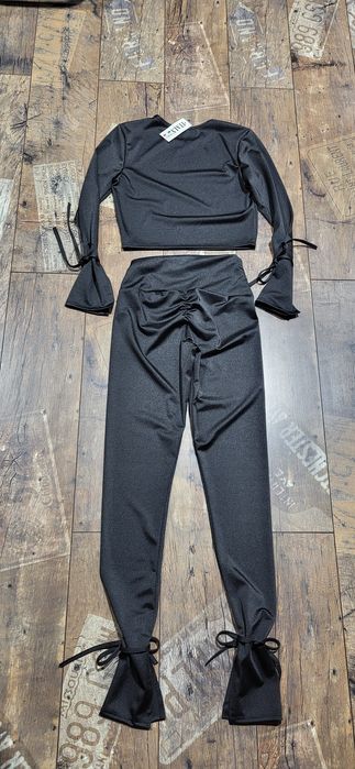 Czarny komplet damski top bluzka legginsy wiązania wysoki stan S M