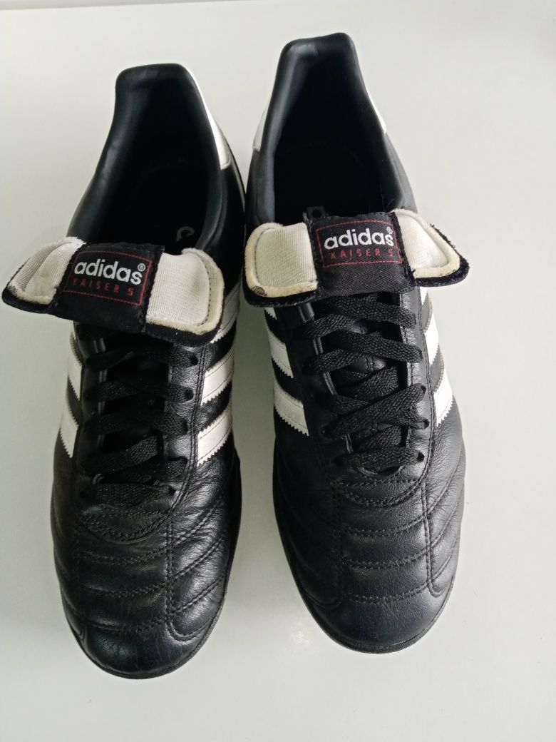 Chuteiras Adidas Kaiser