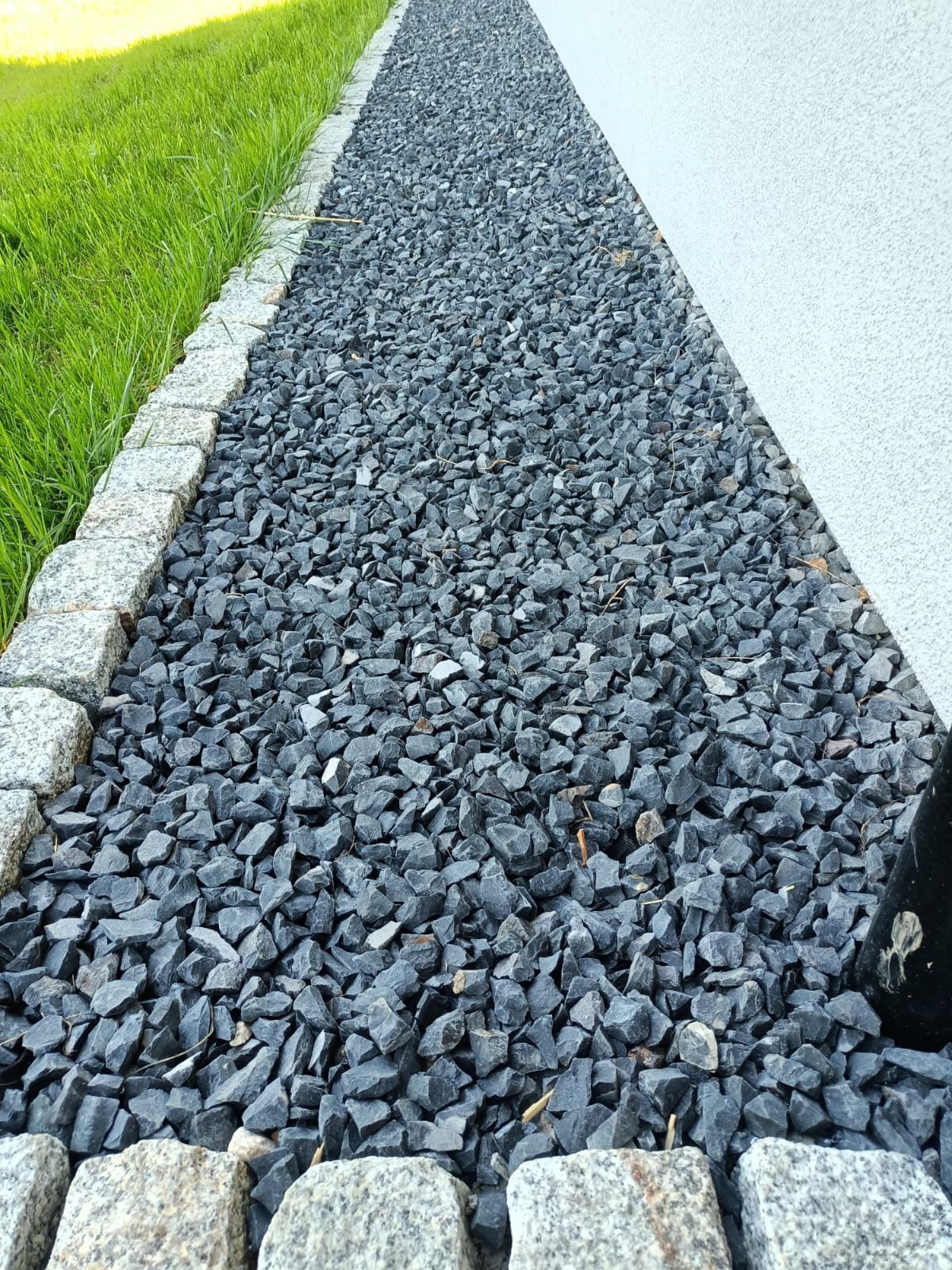 Grys czarny grafitowy bazalt kamień naturalny darmowa dostawa + głaz