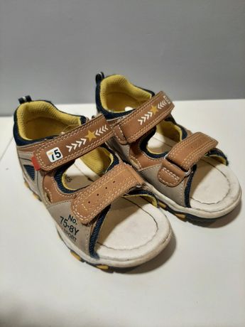 Sandałki dla chłopca, rozmiar 24, na rzepy
