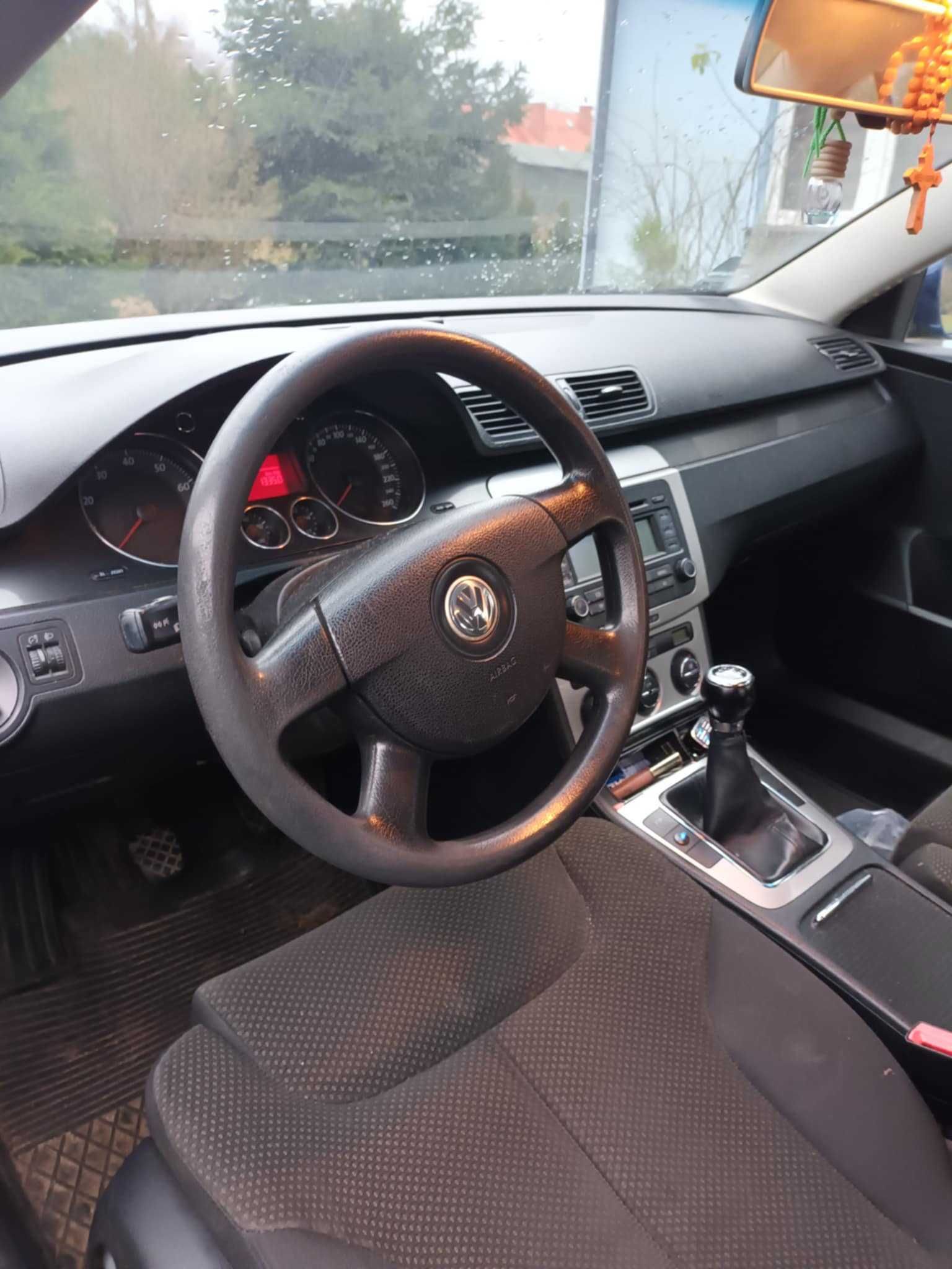 Sprzedam pilnie vw passat b6 1.6 fsi 2005.
