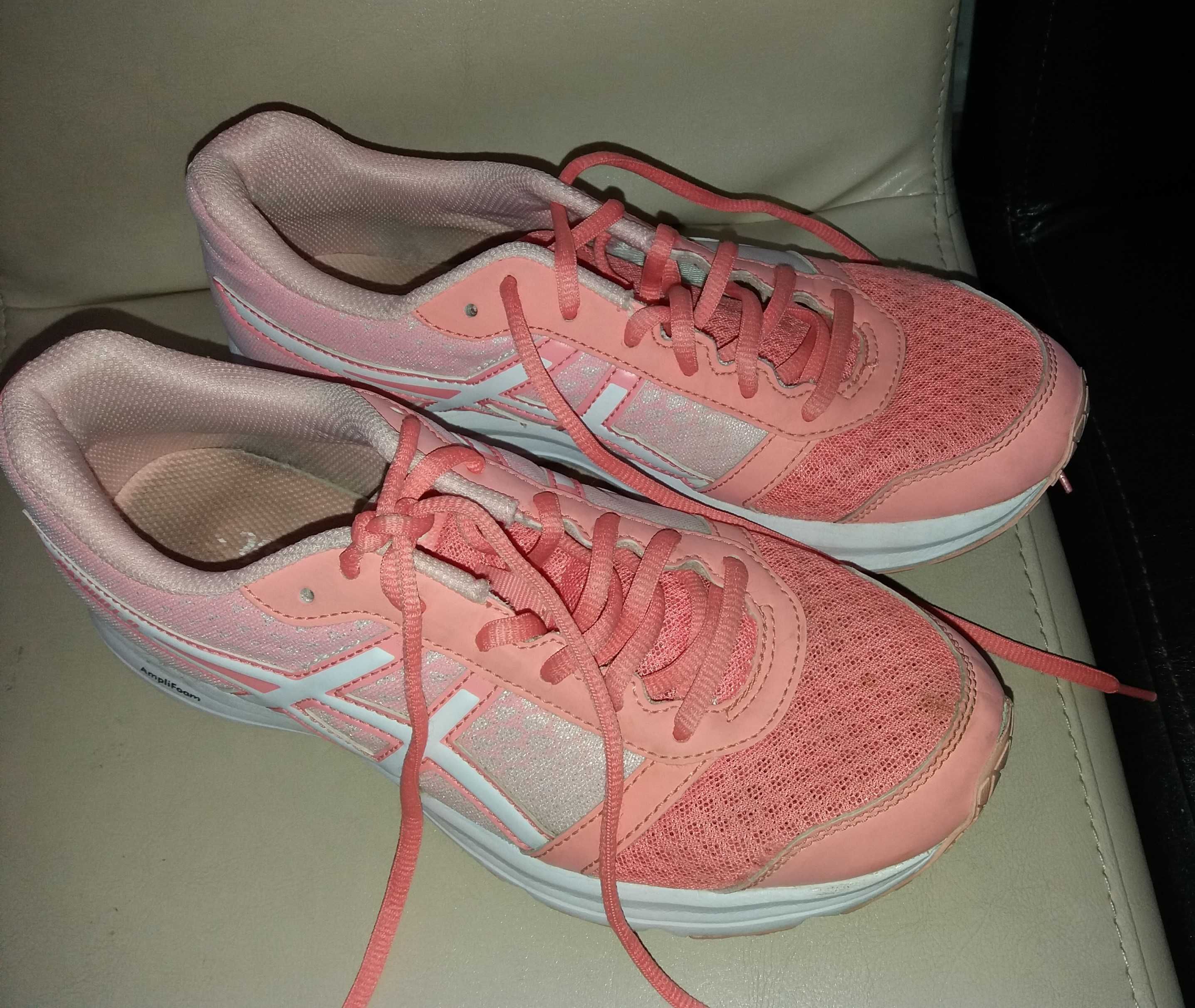Asics 39,5 buty sportowe Patriot 9 łososiowe