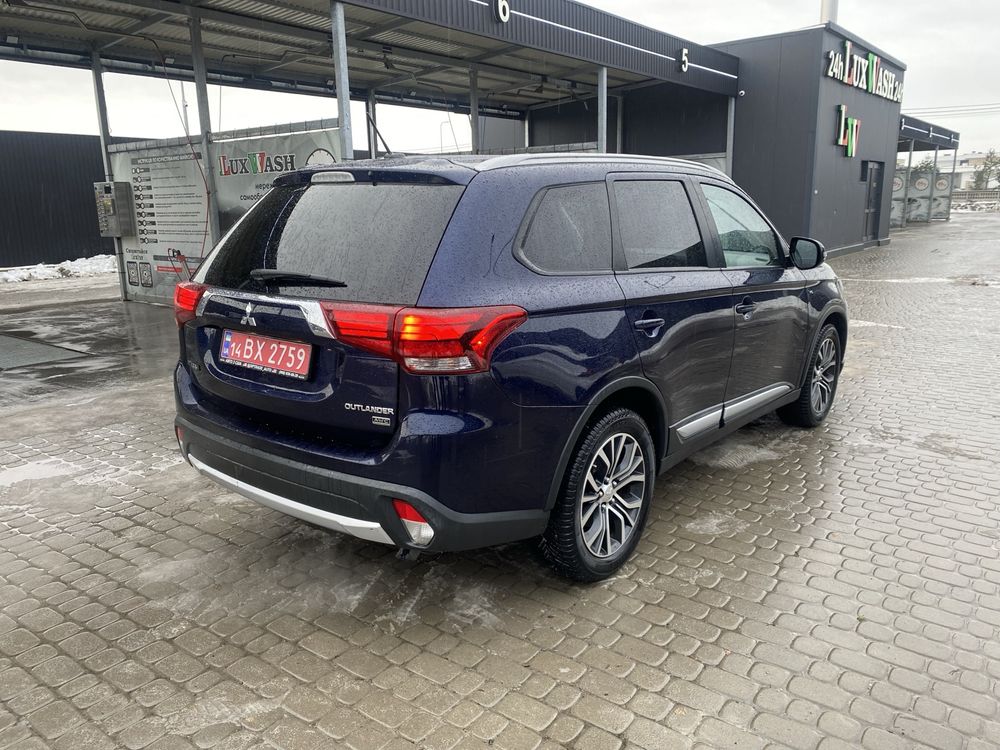 Продам Mitsubishi Outlander 3.0